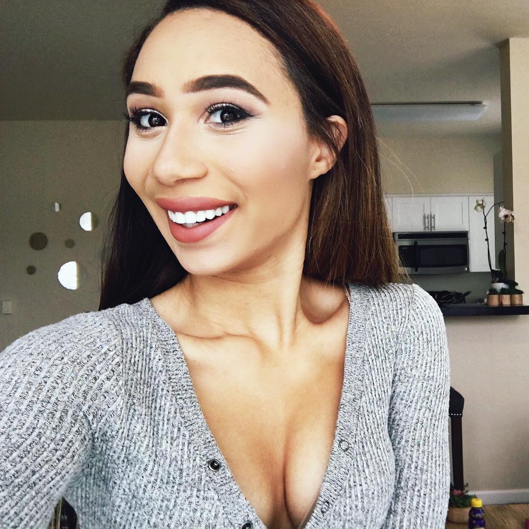 Top 20 Sexiest Female YouTubers